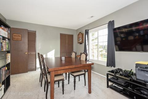 1604 Thames Ct #B, Wheaton, IL 60189 photo 8