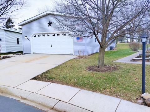 331 Elder Ln, Belvidere, IL 61008 photo 2