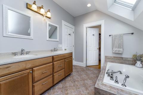 413 E Indiana St, Wheaton, IL 60187 photo 17