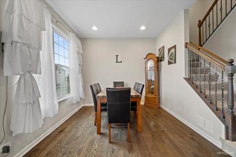 4002 Pompton Ave, Elgin, IL 60124 photo 9