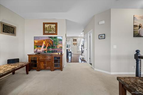 4002 Pompton Ave, Elgin, IL 60124 photo 5