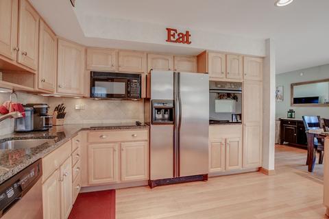 351 Ambleside Rd, Des Plaines, IL 60016 photo 13