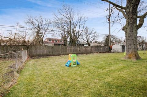 351 Ambleside Rd, Des Plaines, IL 60016 photo 31