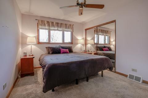 351 Ambleside Rd, Des Plaines, IL 60016 photo 28