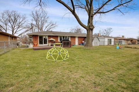 351 Ambleside Rd, Des Plaines, IL 60016 photo 33