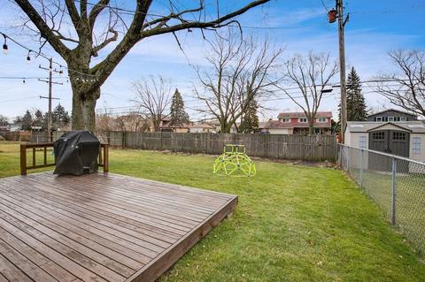 351 Ambleside Rd, Des Plaines, IL 60016 photo 34