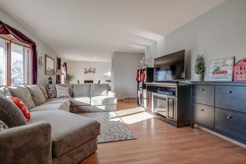 351 Ambleside Rd, Des Plaines, IL 60016 photo 7