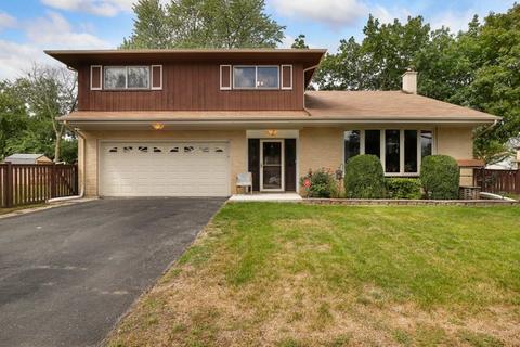 897 Rose Ln, Wheeling, IL 60090 photo 1