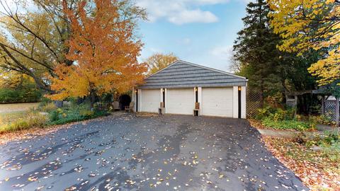 7607 Hamilton Ave, Burr Ridge, IL 60527 photo 2