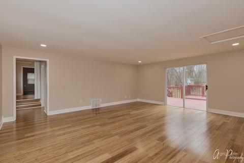 707 Rand Rd, Mchenry, IL 60051 photo 4