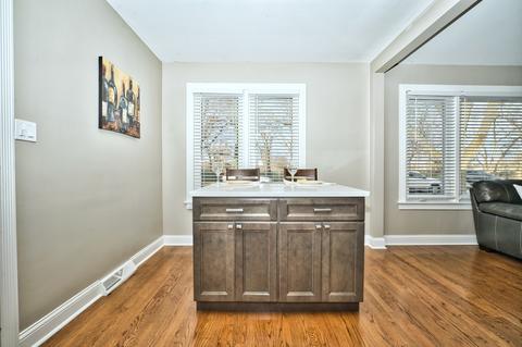 4311 W Devon Ave, Chicago, IL 60646 photo 8