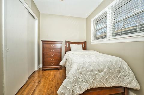 4311 W Devon Ave, Chicago, IL 60646 photo 23