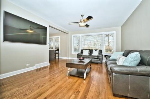 4311 W Devon Ave, Chicago, IL 60646 photo 2
