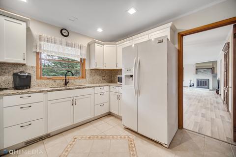272 9th St, Wheeling, IL 60090 photo 8