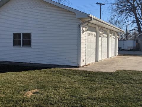 476 E Lincoln St, Seneca, IL 61360 photo 5