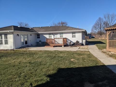 476 E Lincoln St, Seneca, IL 61360 photo 3