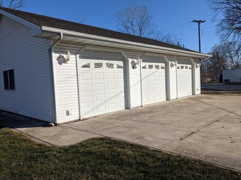 476 E Lincoln St, Seneca, IL 61360 photo 4