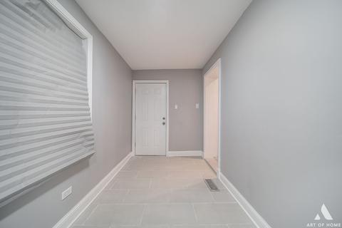 7141 S Artesian Ave, Chicago, IL 60629 photo 16