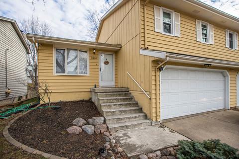 1309 Bancroft Dr, Bloomington, IL 61704 photo 2