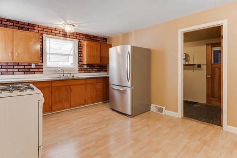 112 N Price St, Downs, IL 61736 photo 6