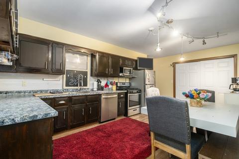 6880 Cambridge Dr, Morris, IL 60450 photo 11