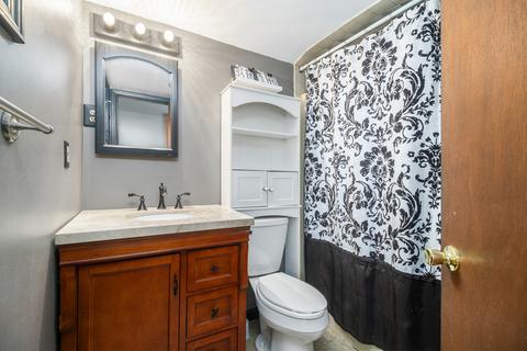 6880 Cambridge Dr, Morris, IL 60450 photo 18