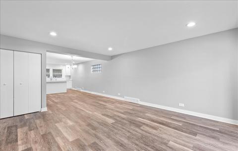 10144 S Carpenter St, Chicago, IL 60643 photo 4