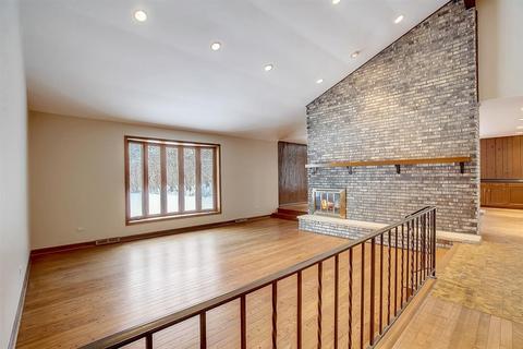 25770 W Apache Ln, Lake Barrington, IL 60010 photo 3