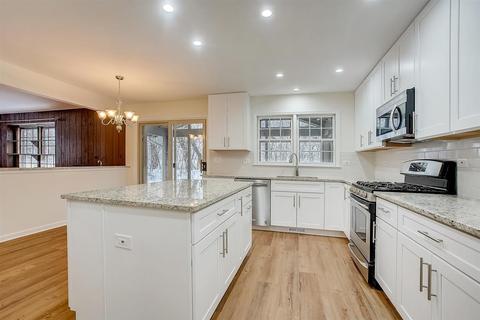 25770 W Apache Ln, Lake Barrington, IL 60010 photo 8
