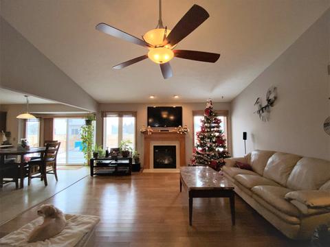 563 Applemint Ln, Roscoe, IL 61073 photo 2