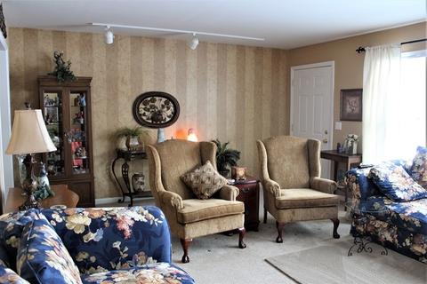 307 N Grape St, Morrison, IL 61270 photo 10