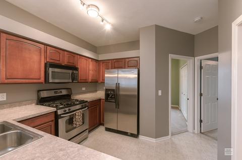 327 Gregory Ln, Plano, IL 60545 photo 5
