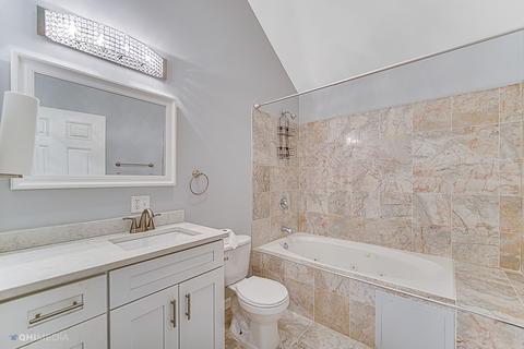 1622 E 93rd St, Chicago, IL 60617 photo 14