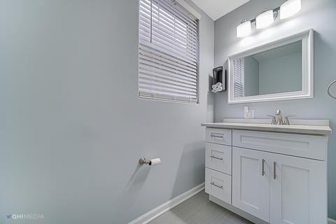 1622 E 93rd St, Chicago, IL 60617 photo 8
