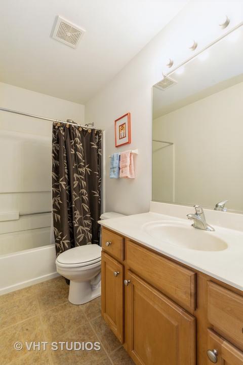 4560 Whitehall Ln, Algonquin, IL 60102 photo 17
