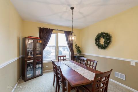 4560 Whitehall Ln, Algonquin, IL 60102 photo 6