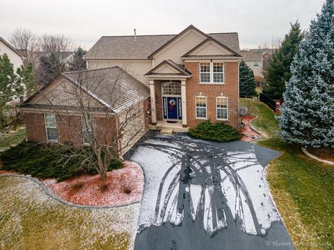 4560 Whitehall Ln, Algonquin, IL 60102 photo 2
