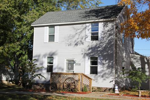 308 E Columbia St, Danvers, IL 61732 photo 3