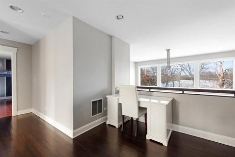 2842 Central Rd, Glenview, IL 60025 photo 24