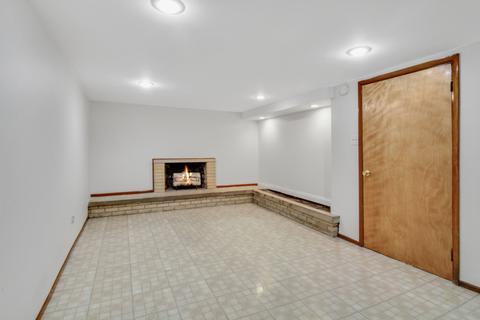 17503 Wentworth Ave, Lansing, IL 60438 photo 7