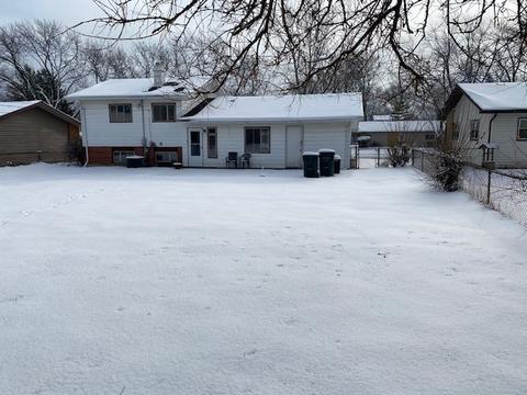 570 Alcoa Ln, Hoffman Estates, IL 60169 photo 2