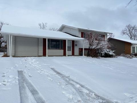 570 Alcoa Ln, Hoffman Estates, IL 60169 photo 1