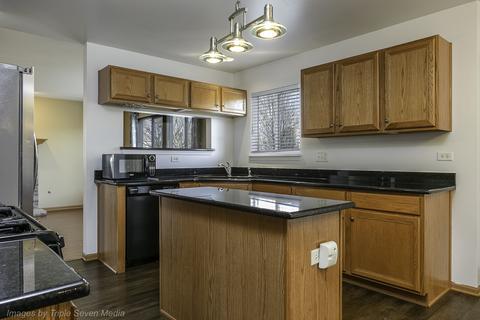 244 Berkeley Dr, Bolingbrook, IL 60440 photo 20