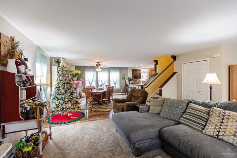 623 Walnut Ave, Maple Park, IL 60151 photo 8