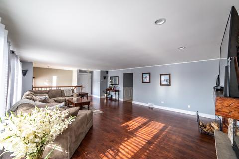 7320 W 83rd St, Bridgeview, IL 60455 photo 4