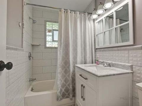 136 Crescent Dr, Glenview, IL 60025 photo 7