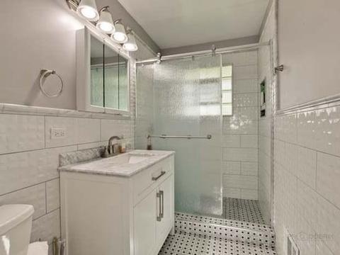 136 Crescent Dr, Glenview, IL 60025 photo 8