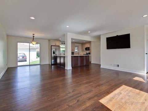 136 Crescent Dr, Glenview, IL 60025 photo 3