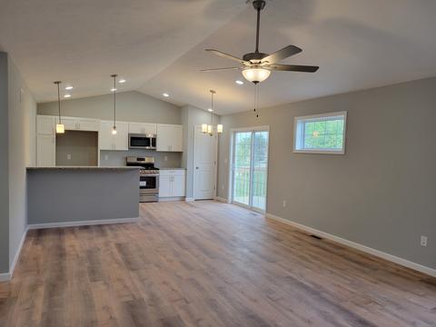 180 Eugene Dr, Normal, IL 61761 photo 4