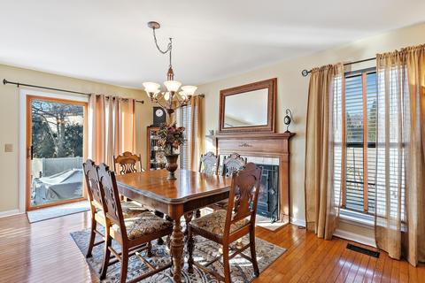 1124 Stonebridge Ct, Elgin, IL 60120 photo 9